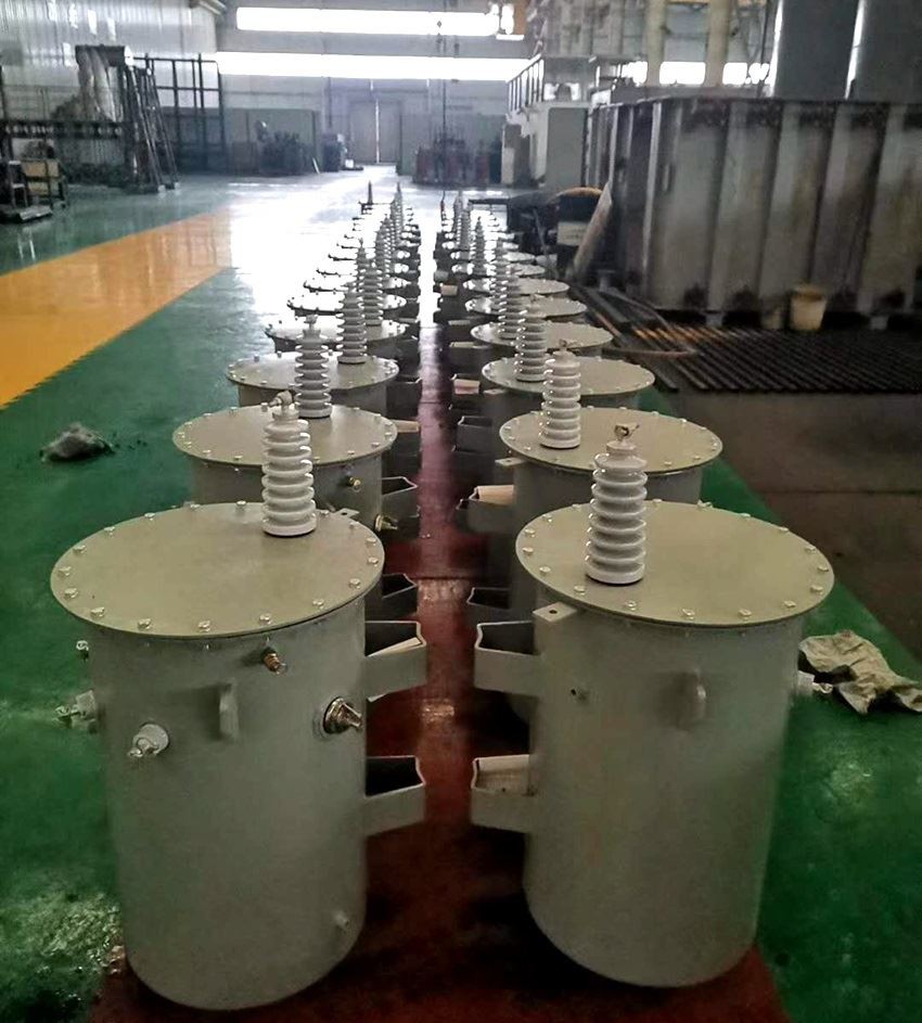 Single and Three Phase Power Pole Mounted Distribution Transformer