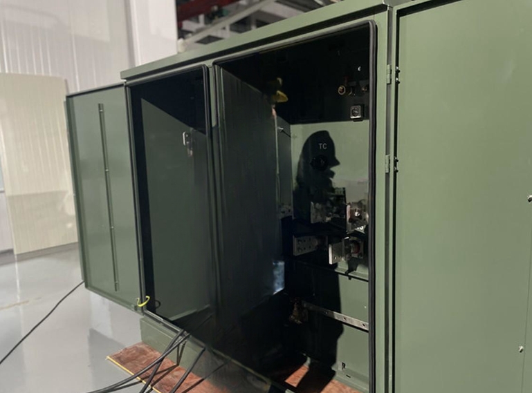 1000 KVA-24GrdY/13.8-0.24/0.12 KV Dead Front Loop Type Three Phase Pad Mounted Transformer