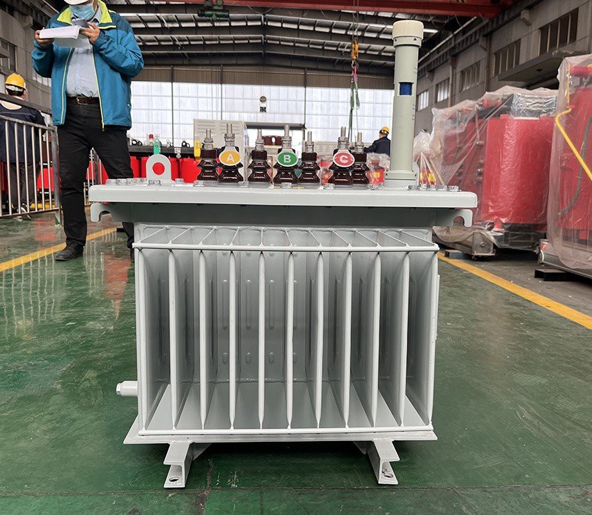 25 KVA 0.4 KV Pole Mounted Distribution Transformer