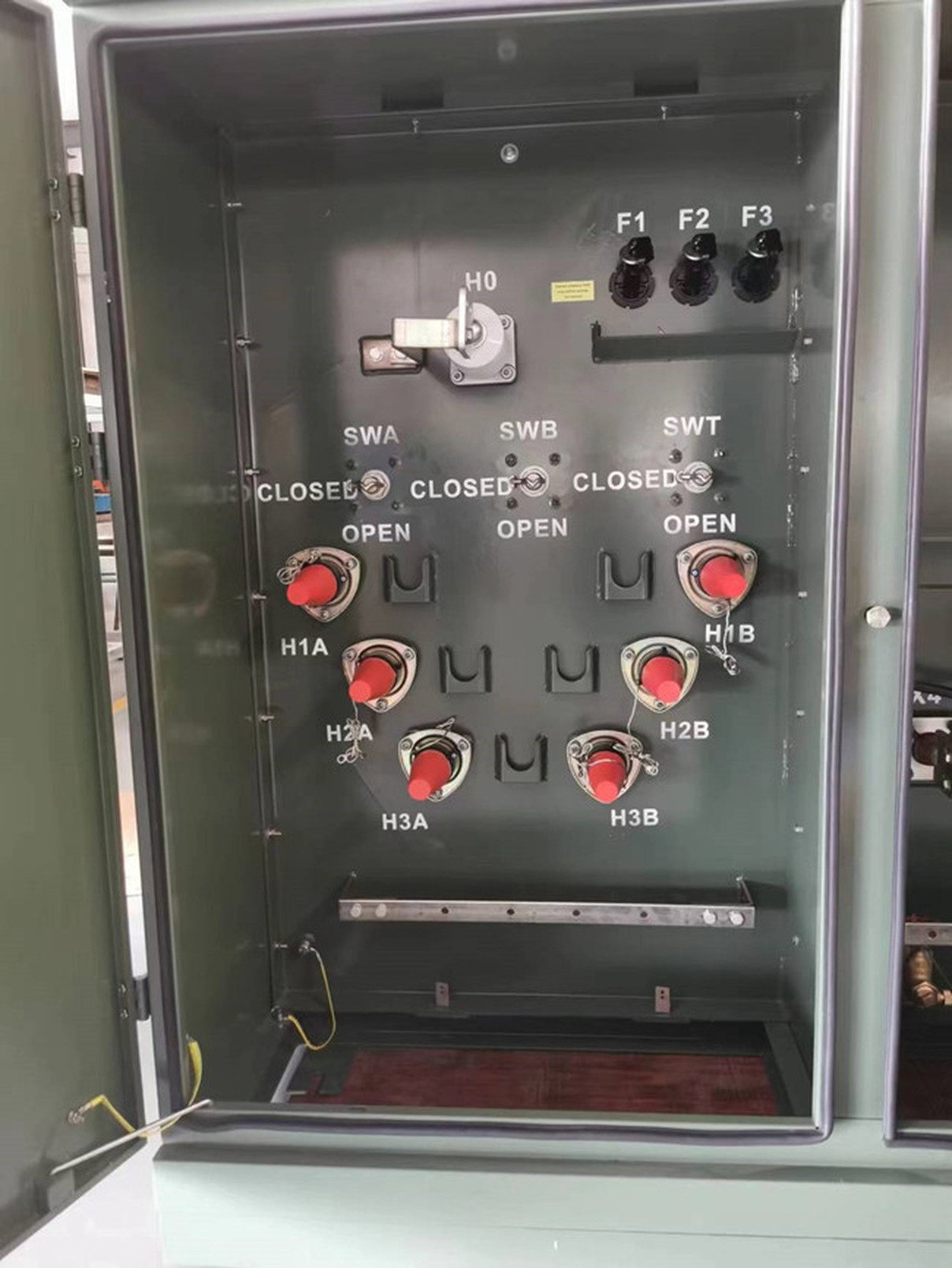 500 KVA-24GrdY/13.8-0.24/0.12 KV Three Phase Loop Type Pad Mounted Transformer