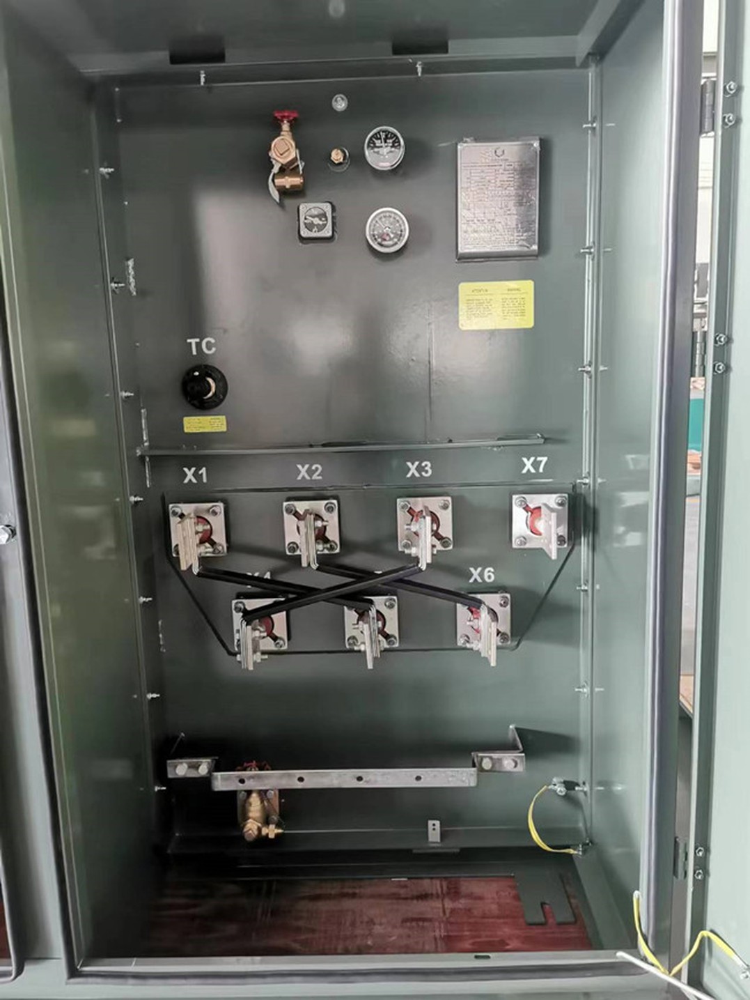 500 KVA-24GrdY/13.8-0.24/0.12 KV Three Phase Loop Type Pad Mounted Transformer